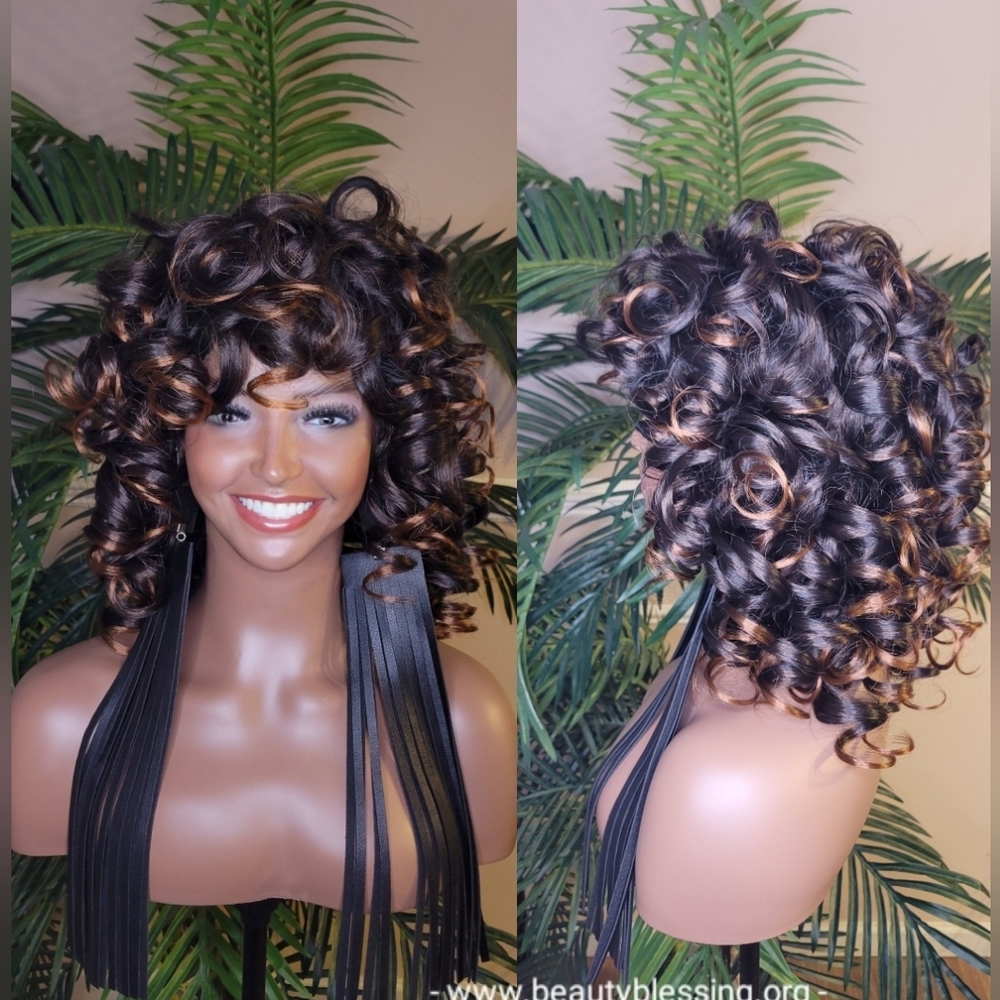 Curly hair Wigs Big Curl Bouncy Hairstyle Wig Celebrity Hair Wig Black hair Wigs